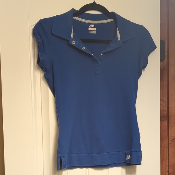 Nike Women's Royal Blue Button Down Shirt - Picture 1 of 2
